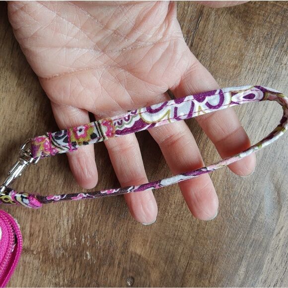 Vera Bradley Wristlet Pink Paisley Print quilted small bag Retired Vintage - Picture 8 of 8